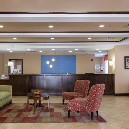 Holiday Inn Express Hartford-Newington By Ihg Exteriör bild