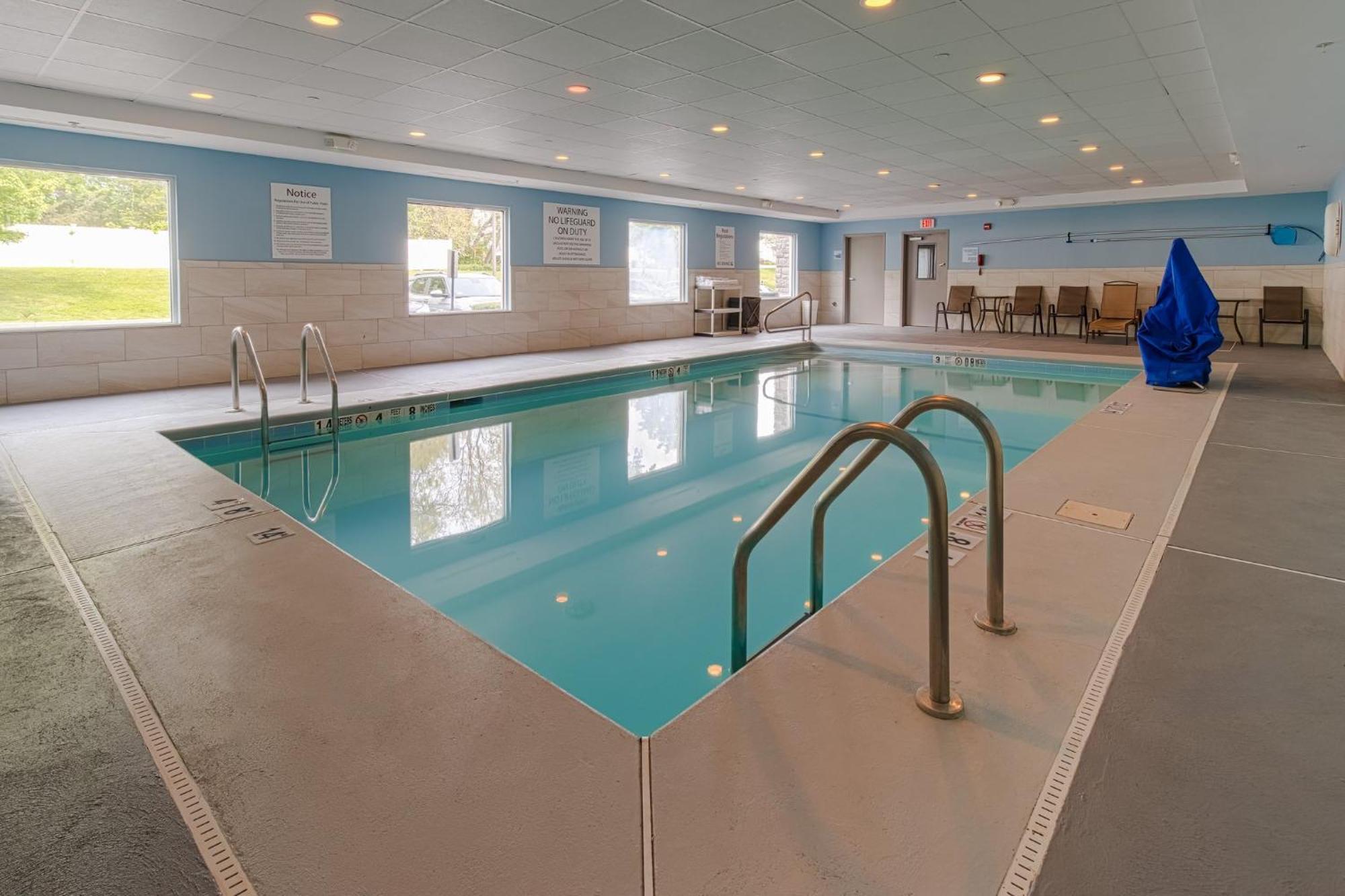 Holiday Inn Express Hartford-Newington By Ihg Exteriör bild