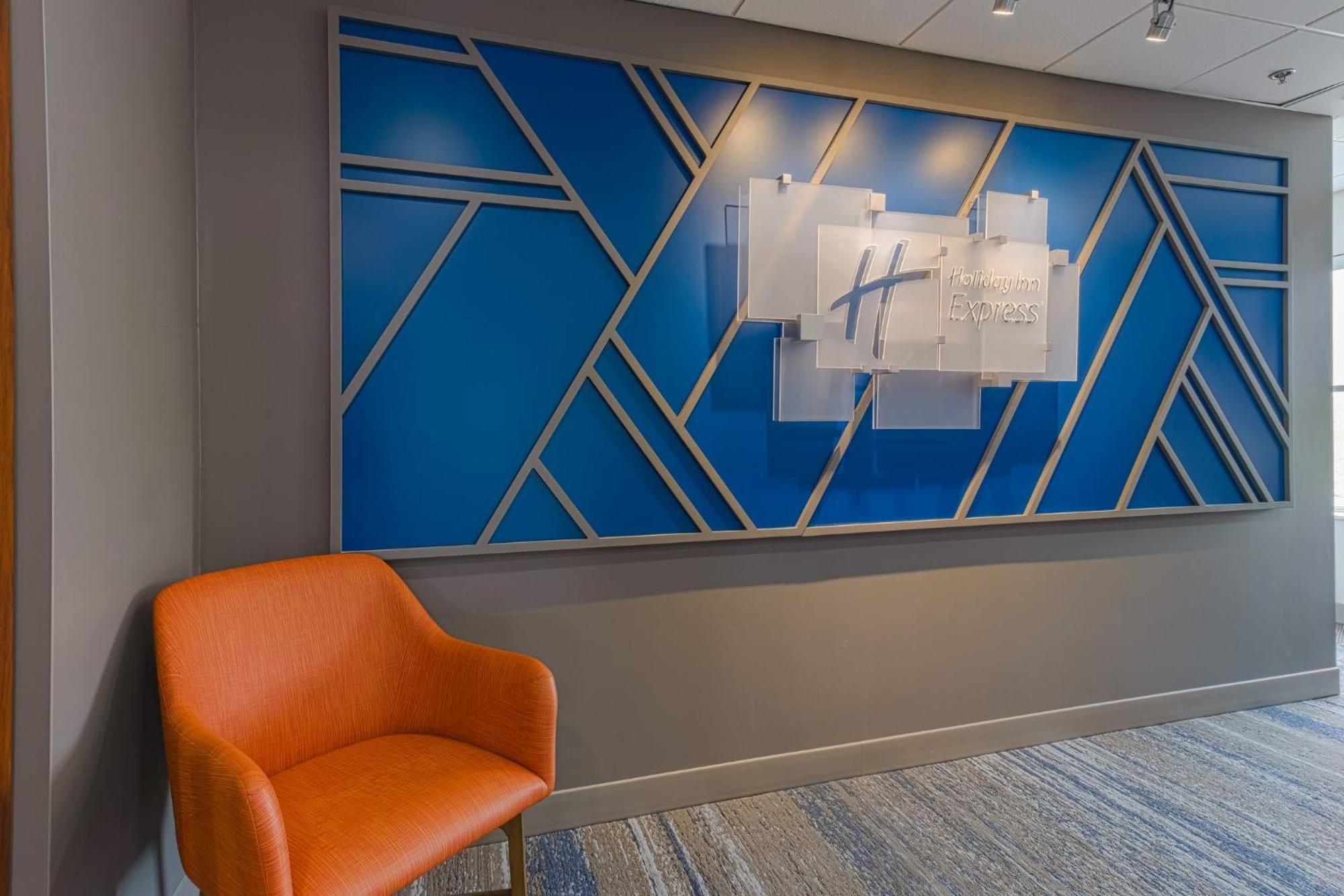 Holiday Inn Express Hartford-Newington By Ihg Exteriör bild