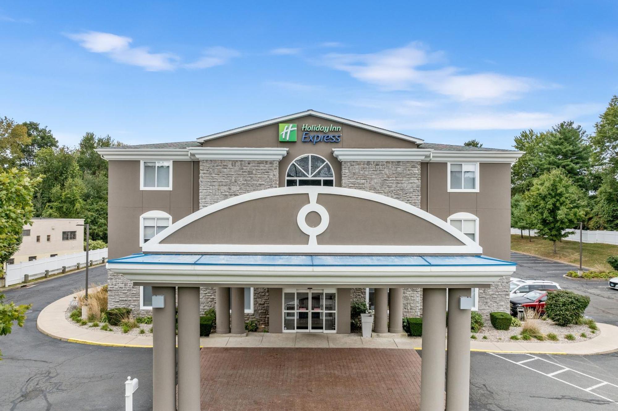 Holiday Inn Express Hartford-Newington By Ihg Exteriör bild