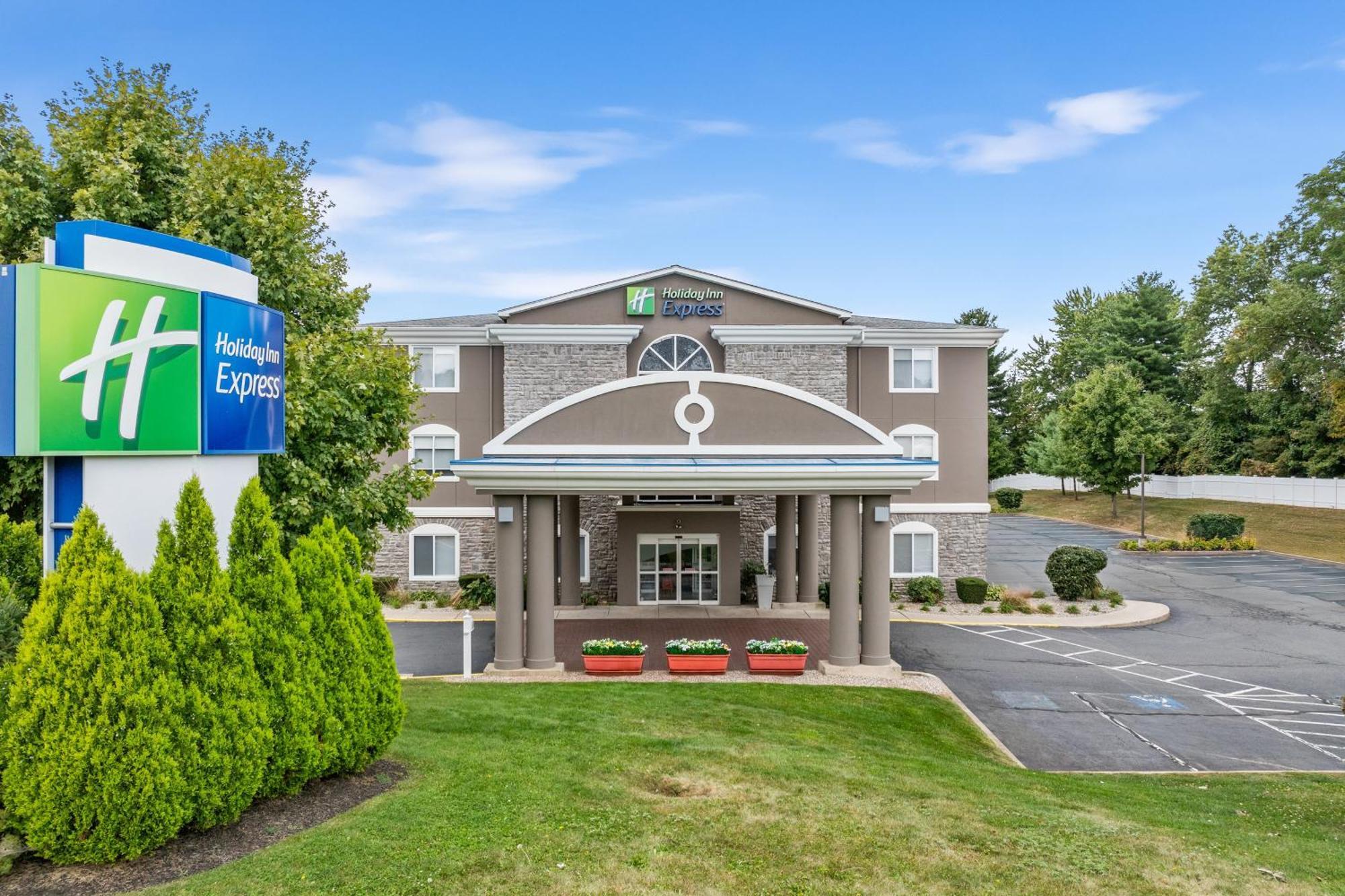 Holiday Inn Express Hartford-Newington By Ihg Exteriör bild