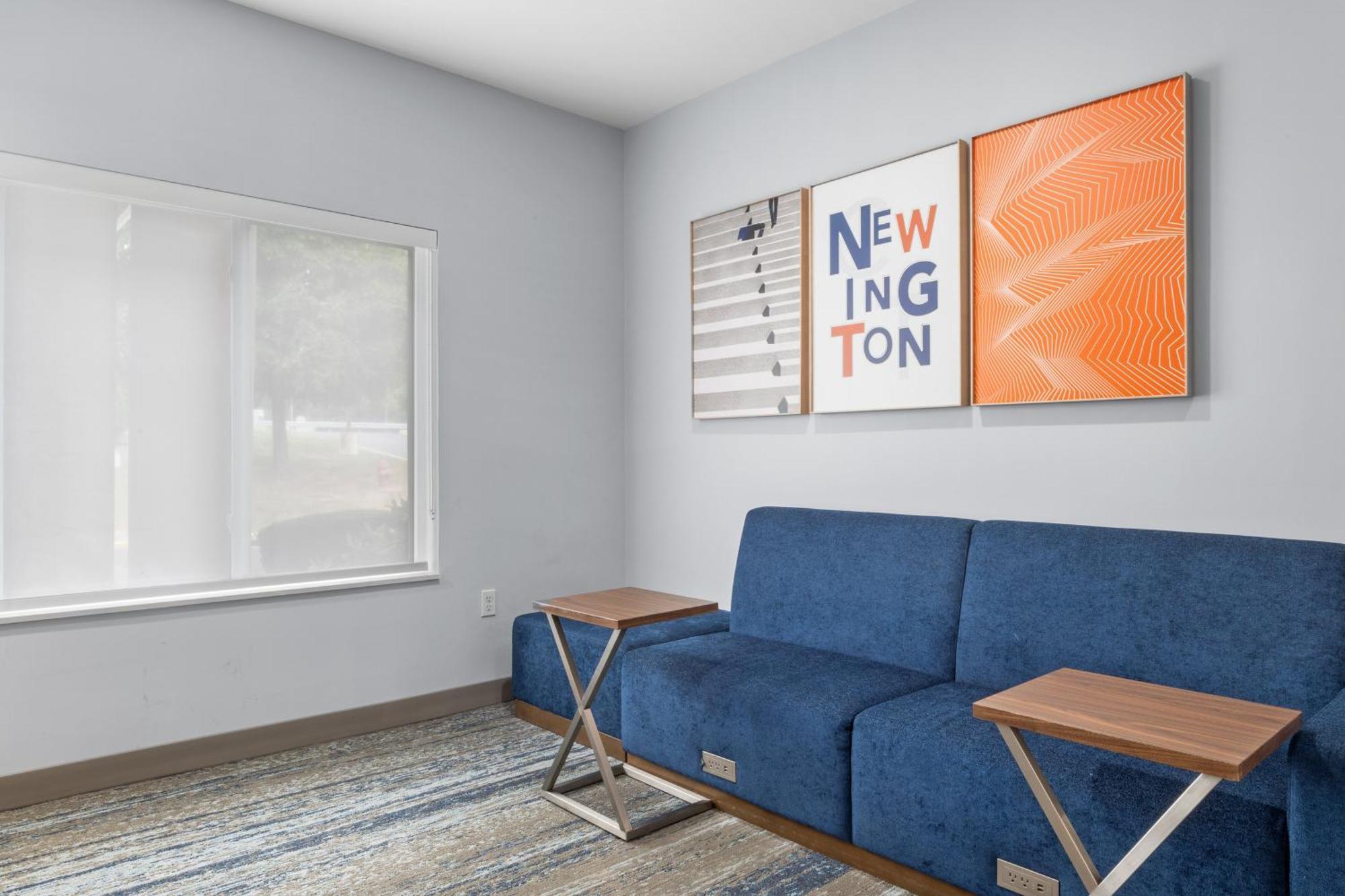 Holiday Inn Express Hartford-Newington By Ihg Exteriör bild