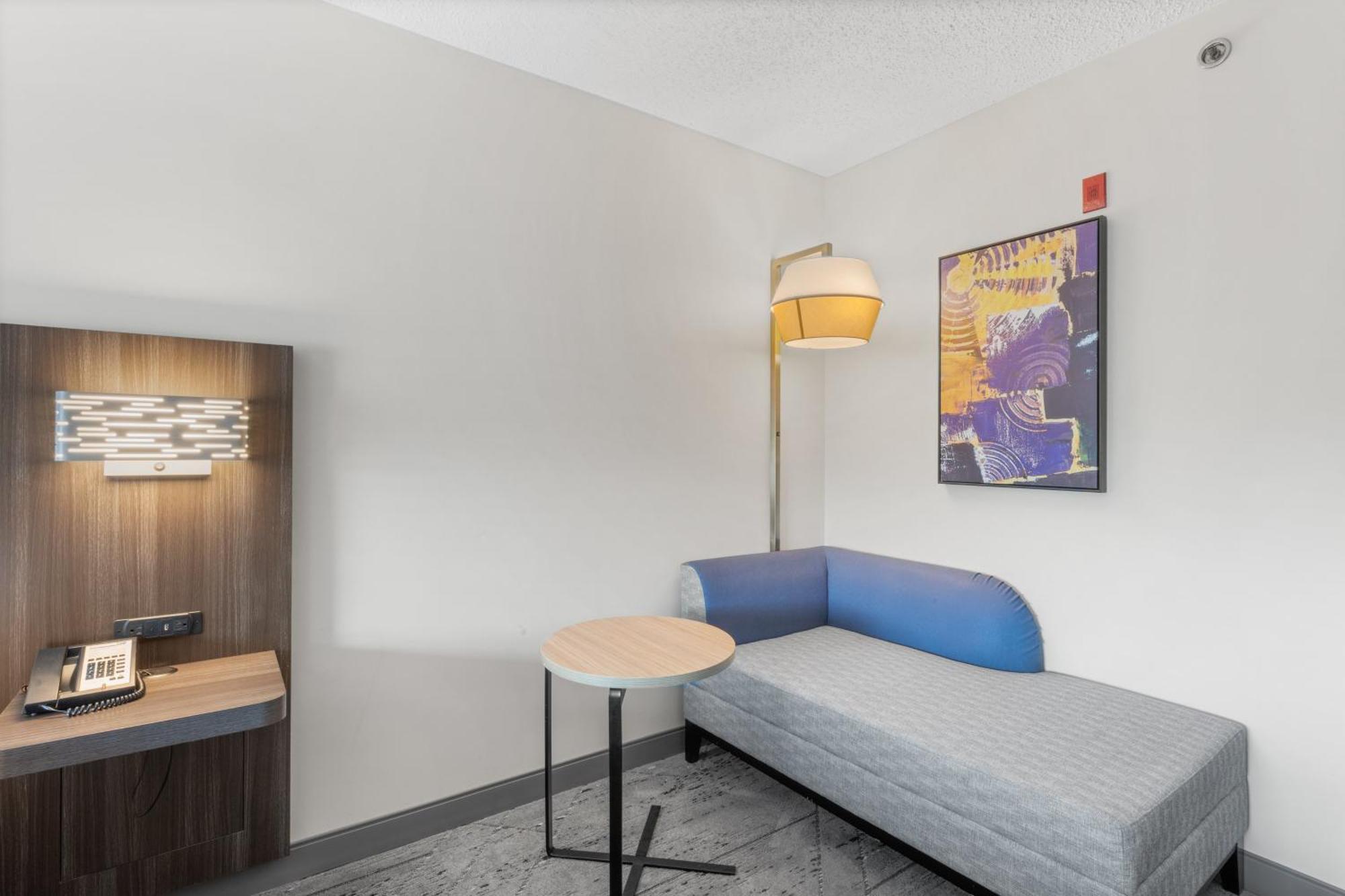 Holiday Inn Express Hartford-Newington By Ihg Exteriör bild