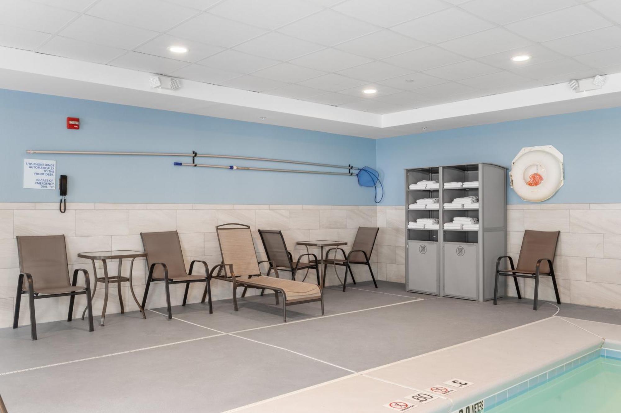 Holiday Inn Express Hartford-Newington By Ihg Exteriör bild