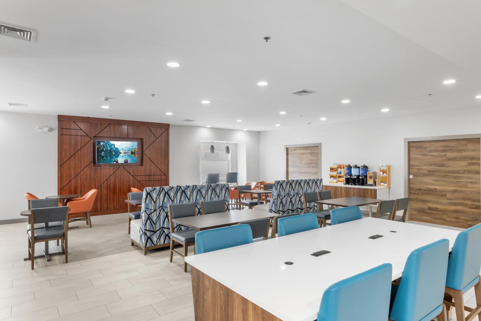 Holiday Inn Express Hartford-Newington By Ihg Exteriör bild